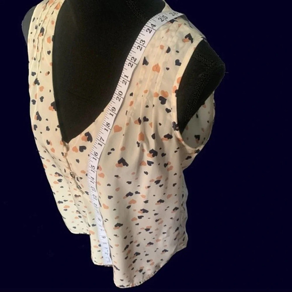 MIMO | Heart Print Henley Sleeveless Blouse Medium - Picture 4 of 6